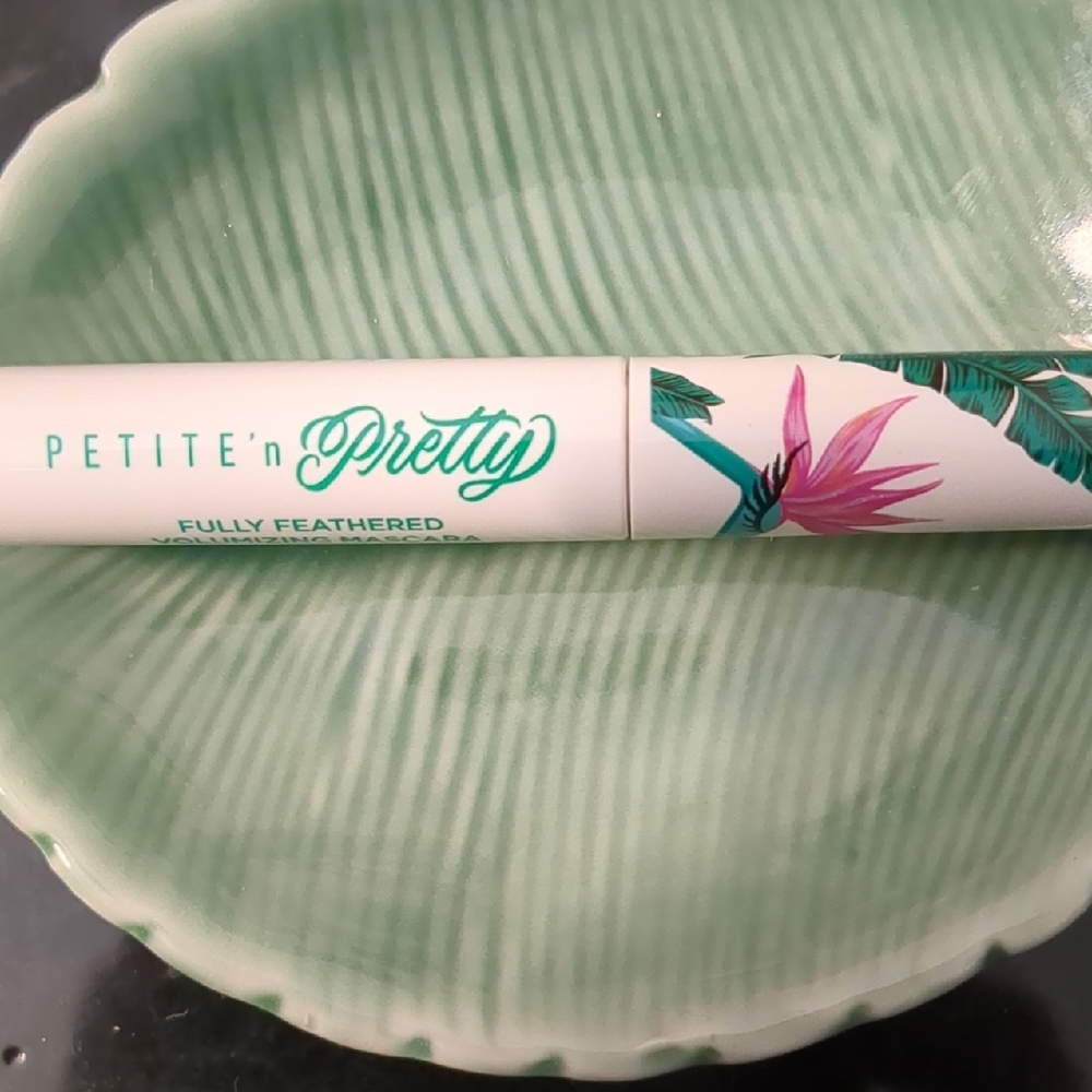 Volumizing Mascara